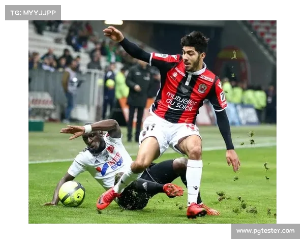 法国检方介入调查尼斯球迷暴力事件,球员已提起指控。 法国检方介入调查尼斯球迷暴力事件,球员已提起指控。