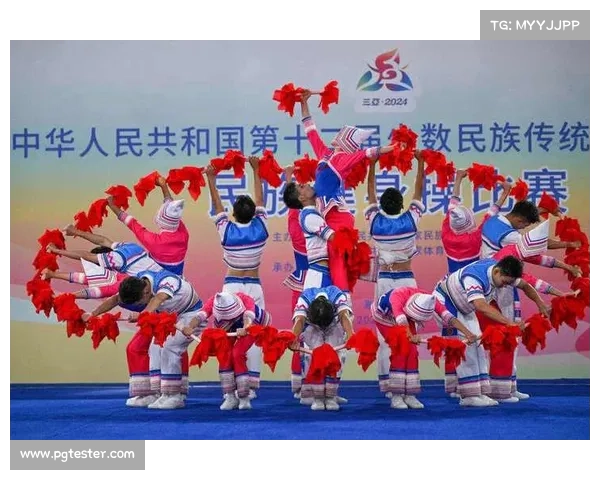 村舞大赛成民族团结纽带，新疆多民族同台竞舞